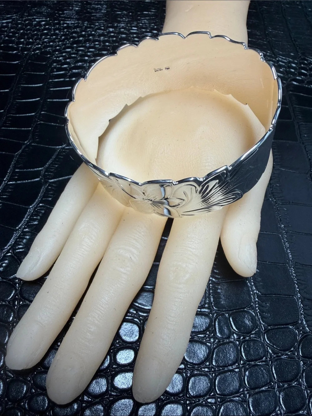 Hawaiian High Quality Silver Filled Plumeria Bangle